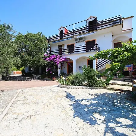Bed&Breakfast Drage Couette-café Drage