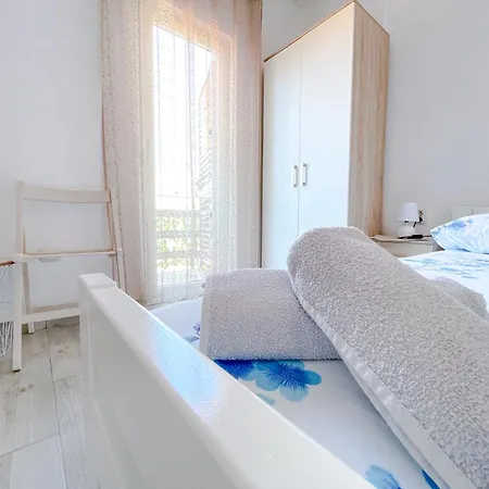 Bed&Breakfast Drage Couette-café *