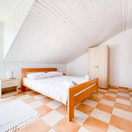 Bed&Breakfast Drage *