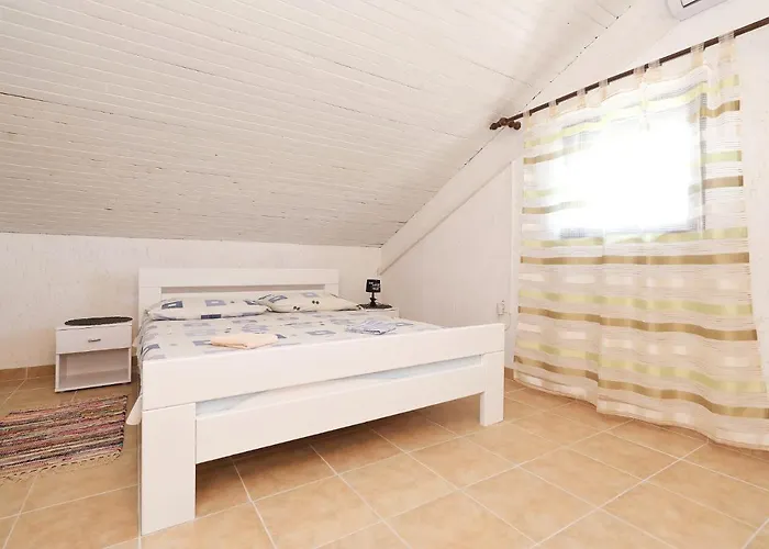 krevet i doručak Bed&Breakfast Drage 3*